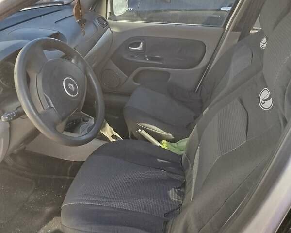 Білий Рено Сімбол, об'ємом двигуна 1.39 л та пробігом 260 тис. км за 4200 $, фото 7 на Automoto.ua