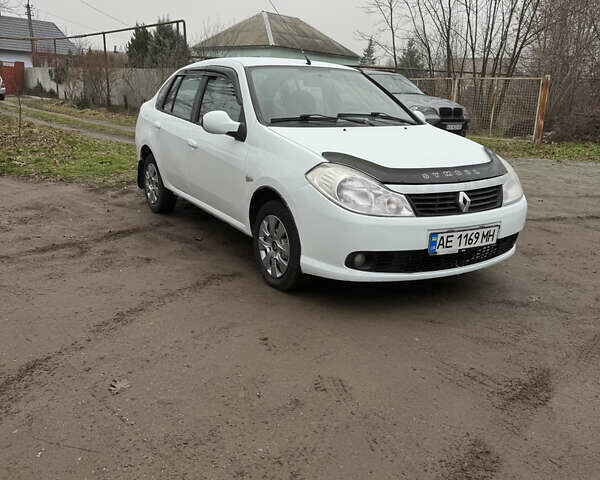 Белый Рено Симбол, объемом двигателя 1.39 л и пробегом 268 тыс. км за 3350 $, фото 6 на Automoto.ua