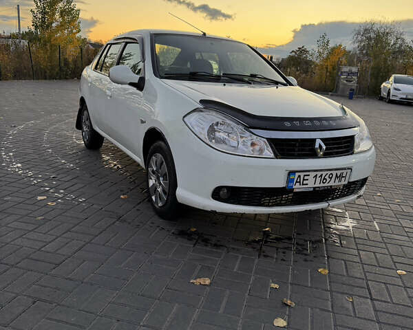 Білий Рено Сімбол, об'ємом двигуна 1.39 л та пробігом 258 тис. км за 2899 $, фото 7 на Automoto.ua