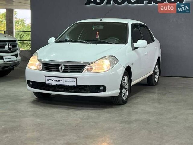 Белый Рено Симбол, объемом двигателя 1.6 л и пробегом 332 тыс. км за 3999 $, фото 2 на Automoto.ua