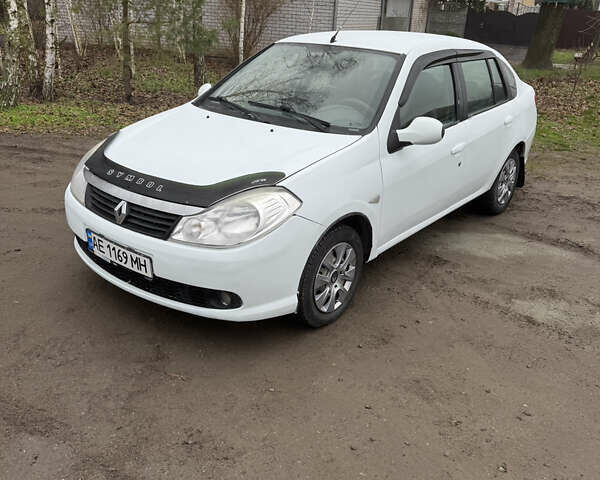 Белый Рено Симбол, объемом двигателя 1.39 л и пробегом 268 тыс. км за 3350 $, фото 1 на Automoto.ua