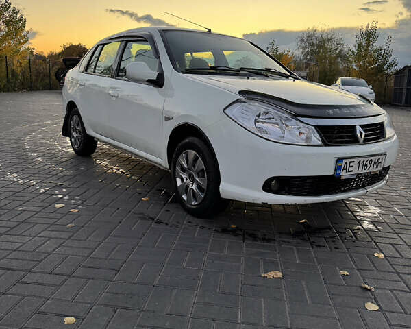 Білий Рено Сімбол, об'ємом двигуна 1.39 л та пробігом 258 тис. км за 2899 $, фото 6 на Automoto.ua
