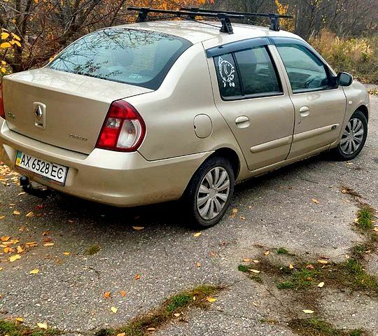 Бежевый Рено Симбол, объемом двигателя 1.4 л и пробегом 301 тыс. км за 3100 $, фото 5 на Automoto.ua