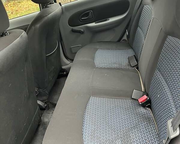 Бежевый Рено Симбол, объемом двигателя 1.4 л и пробегом 185 тыс. км за 3700 $, фото 2 на Automoto.ua