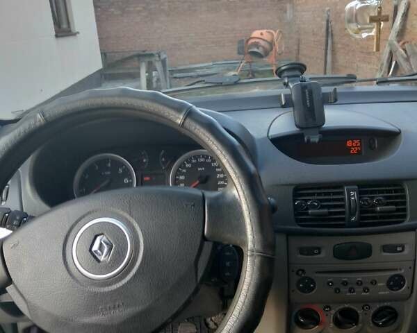 Бежевый Рено Симбол, объемом двигателя 1.4 л и пробегом 34 тыс. км за 5800 $, фото 2 на Automoto.ua