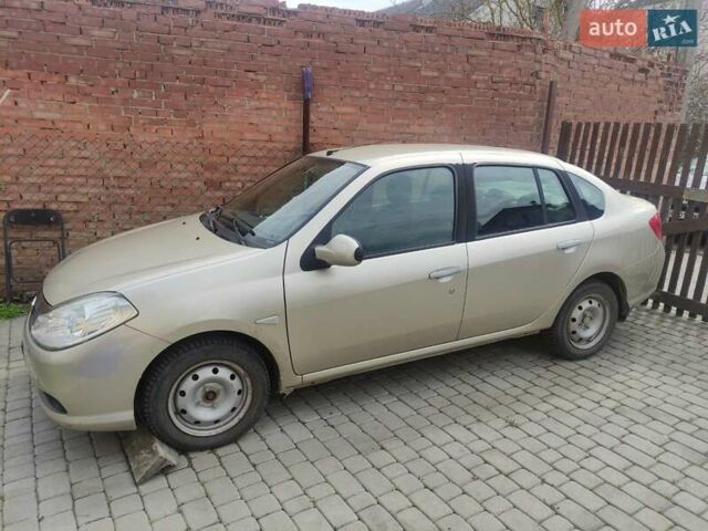 Бежевый Рено Симбол, объемом двигателя 1.4 л и пробегом 34 тыс. км за 5800 $, фото 1 на Automoto.ua