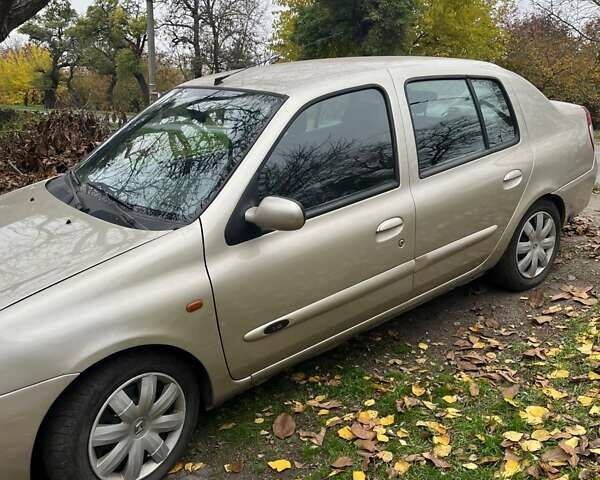 Бежевый Рено Симбол, объемом двигателя 1.4 л и пробегом 185 тыс. км за 3700 $, фото 1 на Automoto.ua