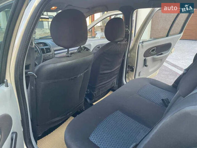 Бежевий Рено Сімбол, об'ємом двигуна 1.39 л та пробігом 83 тис. км за 4500 $, фото 4 на Automoto.ua