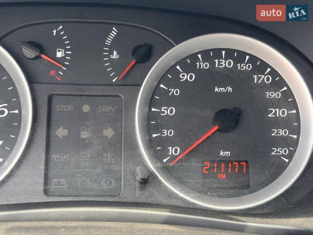 Бежевый Рено Симбол, объемом двигателя 1.4 л и пробегом 211 тыс. км за 3790 $, фото 15 на Automoto.ua