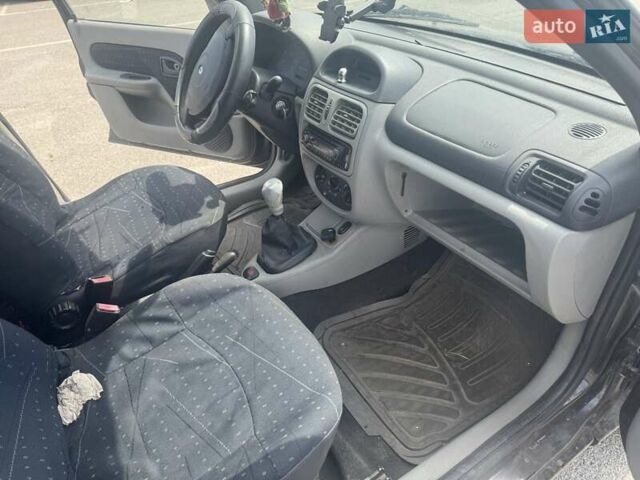 Черный Рено Симбол, объемом двигателя 1.4 л и пробегом 150 тыс. км за 1550 $, фото 7 на Automoto.ua