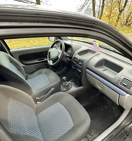 Черный Рено Симбол, объемом двигателя 1.39 л и пробегом 312 тыс. км за 5023 $, фото 6 на Automoto.ua