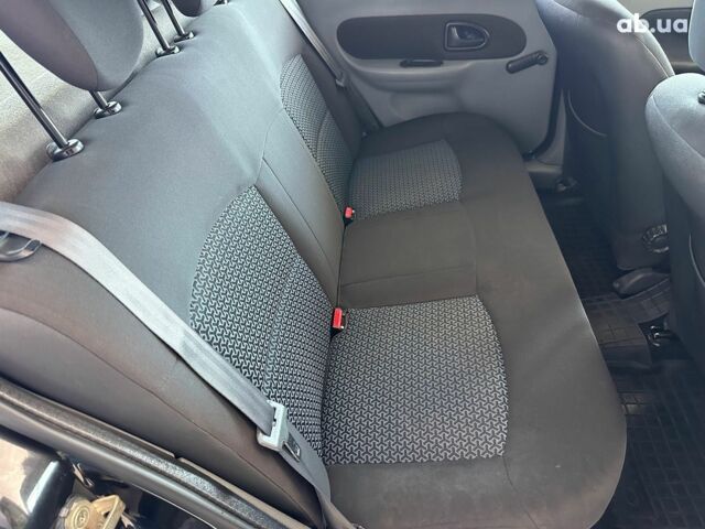 Черный Рено Симбол, объемом двигателя 1.4 л и пробегом 174 тыс. км за 3990 $, фото 9 на Automoto.ua