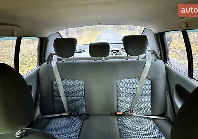 Черный Рено Симбол, объемом двигателя 1.39 л и пробегом 312 тыс. км за 5023 $, фото 14 на Automoto.ua