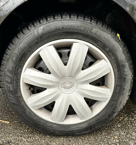 Черный Рено Симбол, объемом двигателя 1.39 л и пробегом 312 тыс. км за 5023 $, фото 15 на Automoto.ua