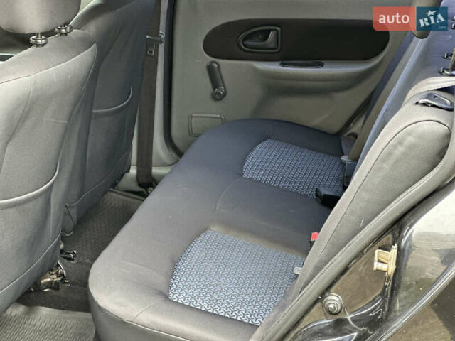 Черный Рено Симбол, объемом двигателя 1.39 л и пробегом 328 тыс. км за 4299 $, фото 8 на Automoto.ua