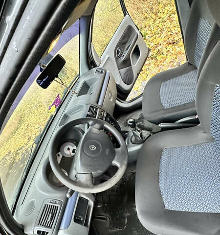 Черный Рено Симбол, объемом двигателя 1.39 л и пробегом 312 тыс. км за 5023 $, фото 11 на Automoto.ua