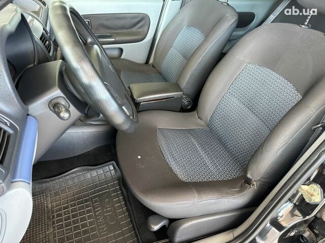 Черный Рено Симбол, объемом двигателя 1.4 л и пробегом 174 тыс. км за 3990 $, фото 15 на Automoto.ua
