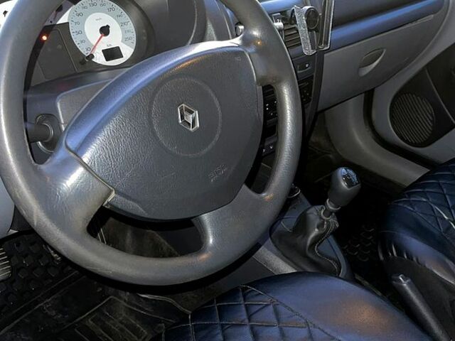 Черный Рено Симбол, объемом двигателя 1.4 л и пробегом 280 тыс. км за 2900 $, фото 4 на Automoto.ua