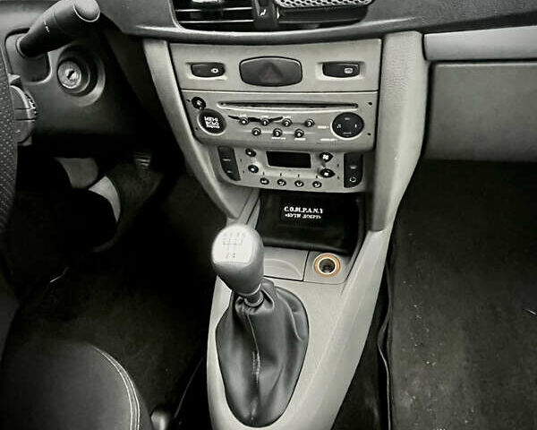 Чорний Рено Сімбол, об'ємом двигуна 1.39 л та пробігом 99 тис. км за 4250 $, фото 5 на Automoto.ua