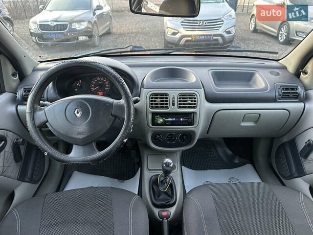 Червоний Рено Сімбол, об'ємом двигуна 1.4 л та пробігом 208 тис. км за 2650 $, фото 13 на Automoto.ua