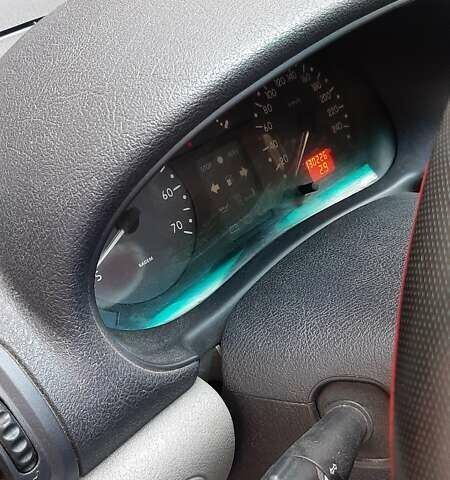 Червоний Рено Сімбол, об'ємом двигуна 1.4 л та пробігом 130 тис. км за 3000 $, фото 9 на Automoto.ua