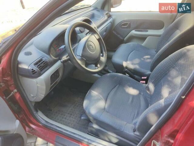 Красный Рено Симбол, объемом двигателя 1.39 л и пробегом 141 тыс. км за 3100 $, фото 7 на Automoto.ua