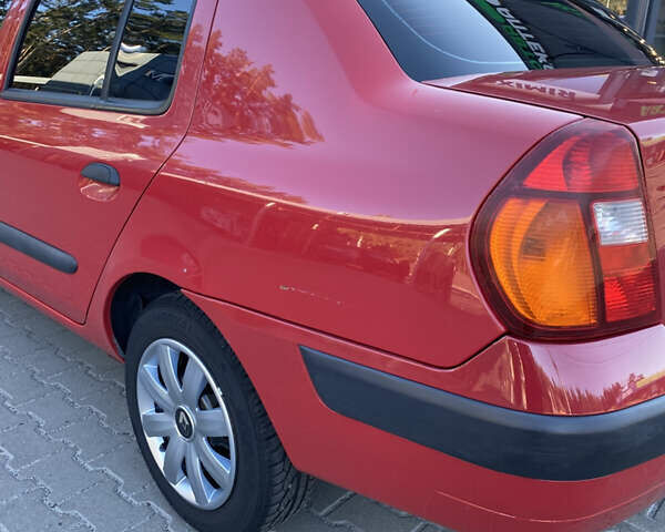 Червоний Рено Сімбол, об'ємом двигуна 1.39 л та пробігом 296 тис. км за 3000 $, фото 3 на Automoto.ua