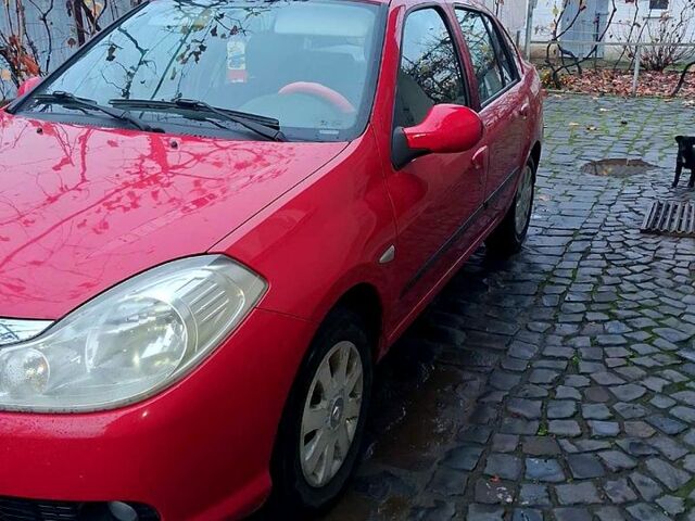 Красный Рено Симбол, объемом двигателя 1.1 л и пробегом 217 тыс. км за 4000 $, фото 2 на Automoto.ua