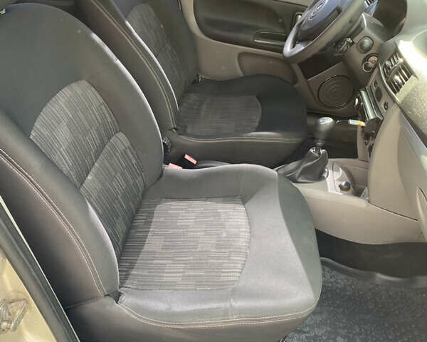 Рено Сімбол 2010 у Львові на Automoto.ua Рено Сімбол, об'ємом двигуна 1.39 л та пробігом 277 тис. км за 4500 $, фото 5 на Automoto.ua