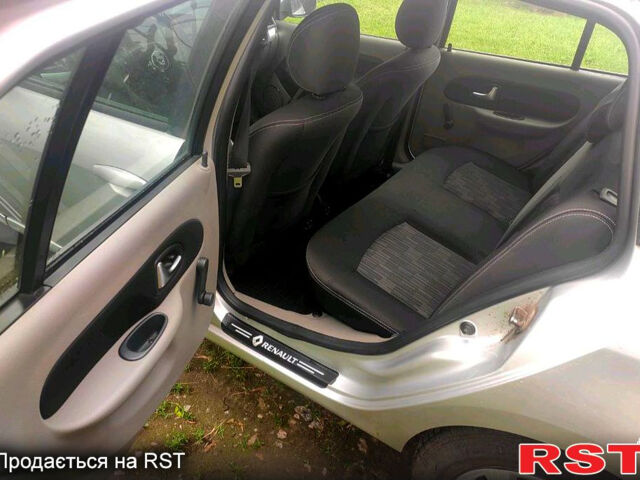 Рено Симбол, объемом двигателя 1.4 л и пробегом 98 тыс. км за 5399 $, фото 13 на Automoto.ua