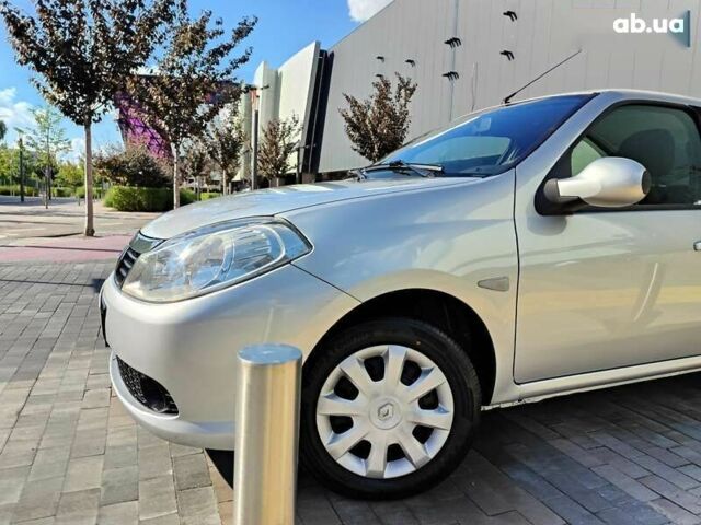 Рено Симбол, объемом двигателя 1.4 л и пробегом 130 тыс. км за 3990 $, фото 4 на Automoto.ua