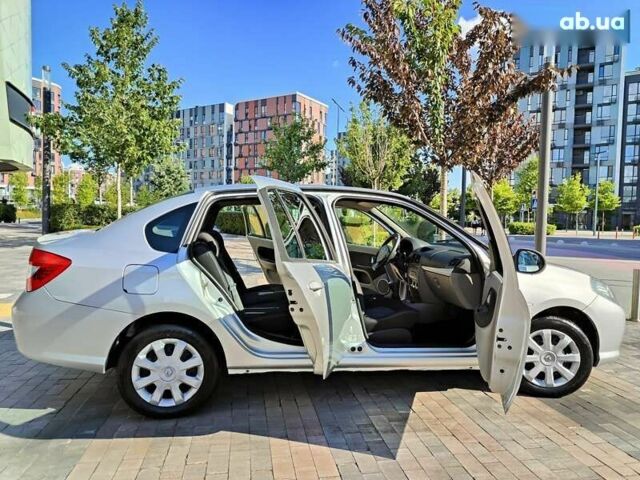 Рено Симбол, объемом двигателя 1.4 л и пробегом 130 тыс. км за 3990 $, фото 25 на Automoto.ua