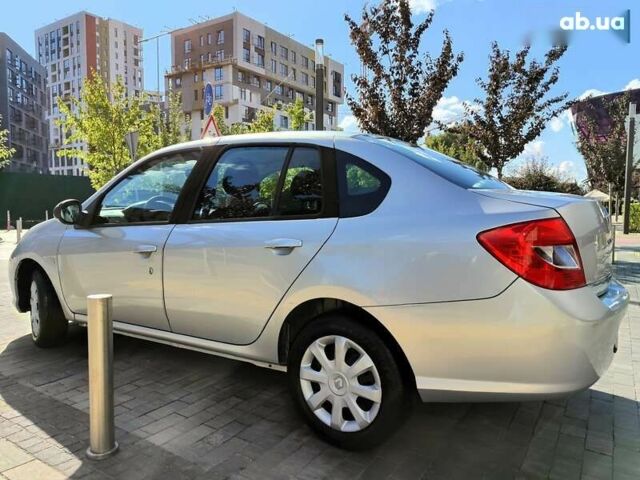 Рено Симбол, объемом двигателя 1.4 л и пробегом 130 тыс. км за 3990 $, фото 12 на Automoto.ua