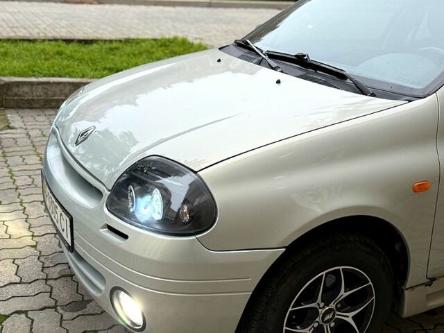 Серый Рено Симбол, объемом двигателя 1.4 л и пробегом 280 тыс. км за 2750 $, фото 1 на Automoto.ua