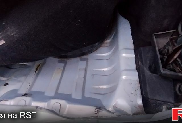 Сірий Рено Сімбол, об'ємом двигуна 1.4 л та пробігом 297 тис. км за 3350 $, фото 11 на Automoto.ua