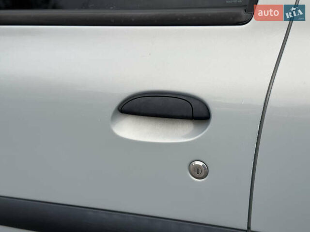 Сірий Рено Сімбол, об'ємом двигуна 1.39 л та пробігом 239 тис. км за 4100 $, фото 21 на Automoto.ua