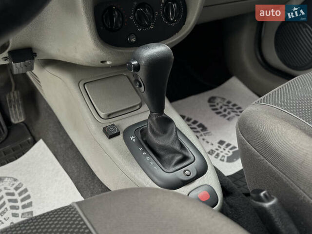 Сірий Рено Сімбол, об'ємом двигуна 1.39 л та пробігом 239 тис. км за 4100 $, фото 37 на Automoto.ua