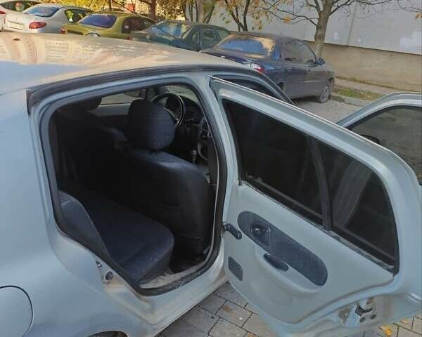 Серый Рено Симбол, объемом двигателя 1.4 л и пробегом 241 тыс. км за 1750 $, фото 5 на Automoto.ua