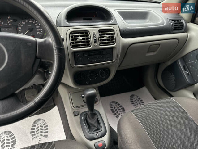 Сірий Рено Сімбол, об'ємом двигуна 1.39 л та пробігом 239 тис. км за 4100 $, фото 35 на Automoto.ua