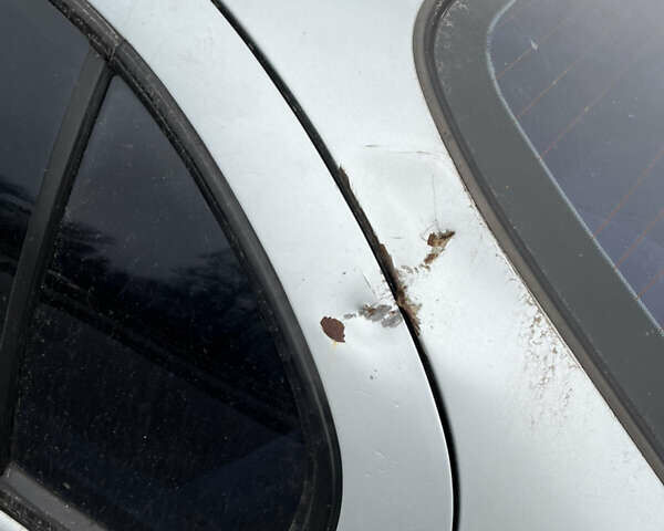 Сірий Рено Сімбол, об'ємом двигуна 1.84 л та пробігом 300 тис. км за 1400 $, фото 4 на Automoto.ua