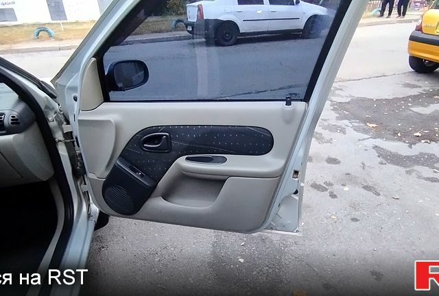 Сірий Рено Сімбол, об'ємом двигуна 1.4 л та пробігом 297 тис. км за 3350 $, фото 10 на Automoto.ua