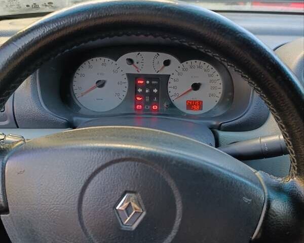 Серый Рено Симбол, объемом двигателя 1.4 л и пробегом 241 тыс. км за 1750 $, фото 2 на Automoto.ua