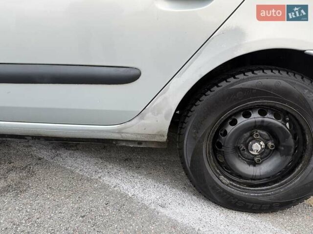 Сірий Рено Сімбол, об'ємом двигуна 1.4 л та пробігом 274 тис. км за 2700 $, фото 10 на Automoto.ua