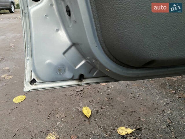 Серый Рено Симбол, объемом двигателя 1.39 л и пробегом 150 тыс. км за 3000 $, фото 20 на Automoto.ua