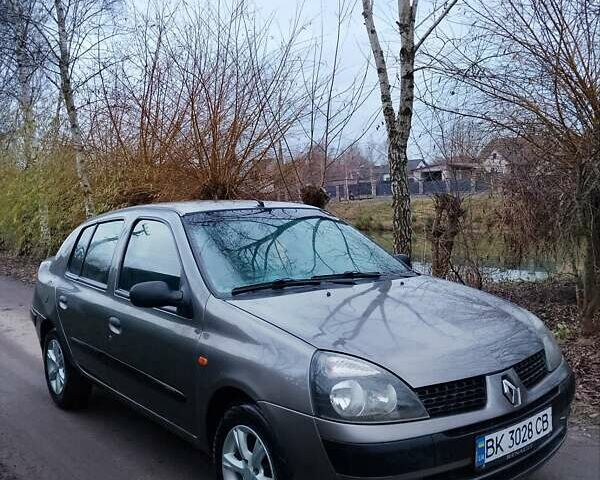 Серый Рено Симбол, объемом двигателя 1.39 л и пробегом 280 тыс. км за 2300 $, фото 1 на Automoto.ua