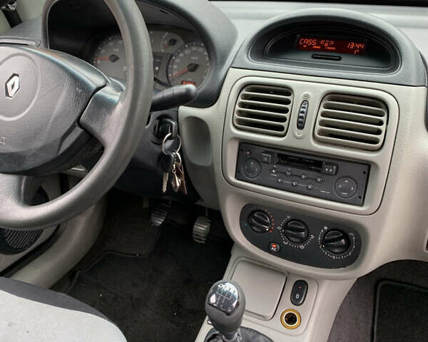 Сірий Рено Сімбол, об'ємом двигуна 1.39 л та пробігом 316 тис. км за 2550 $, фото 5 на Automoto.ua
