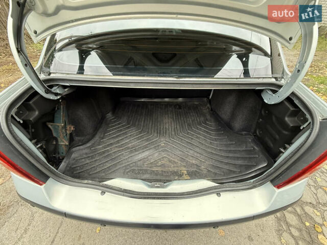 Рено Сімбол 2004 у Кременчуге на Automoto.ua Сірий Рено Сімбол, об'ємом двигуна 1.4 л та пробігом 190 тис. км за 2750 $, фото 22 на Automoto.ua