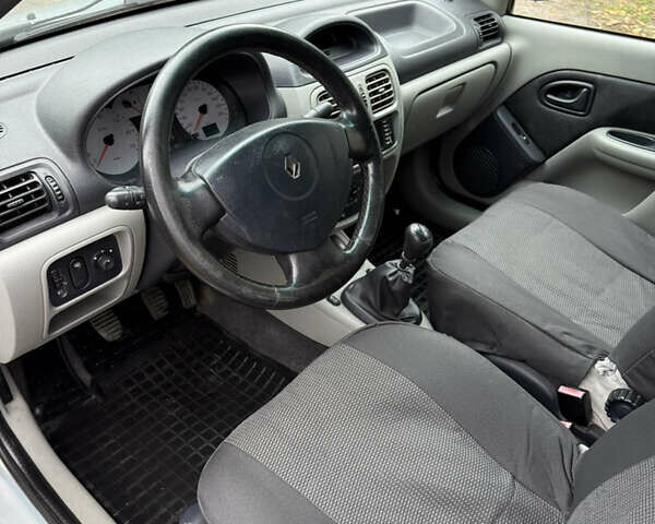 Рено Сімбол 2004 у Кременчуге на Automoto.ua Сірий Рено Сімбол, об'ємом двигуна 1.4 л та пробігом 190 тис. км за 2750 $, фото 17 на Automoto.ua