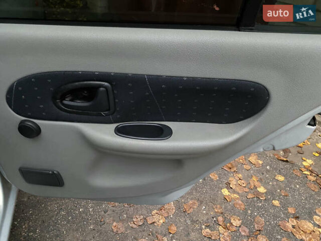 Серый Рено Симбол, объемом двигателя 1.39 л и пробегом 150 тыс. км за 3000 $, фото 17 на Automoto.ua