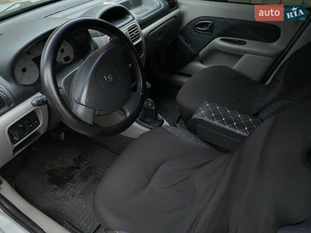 Серый Рено Симбол, объемом двигателя 1.39 л и пробегом 150 тыс. км за 3000 $, фото 13 на Automoto.ua